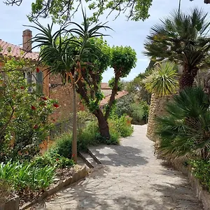 https://bright-29m-with-nice-view-in-bormes-les-mimosas.fr-provencehotel.com